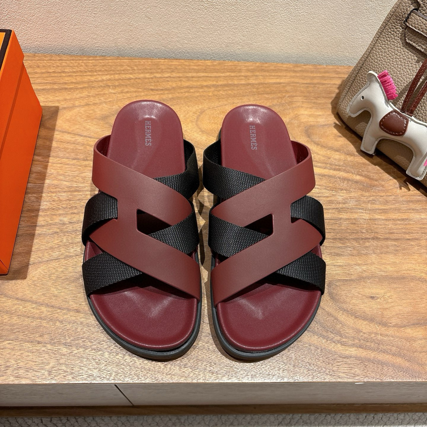 에르메스 남녀공용 슬리퍼