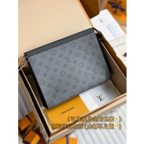 루이비통 M69535 클러치백