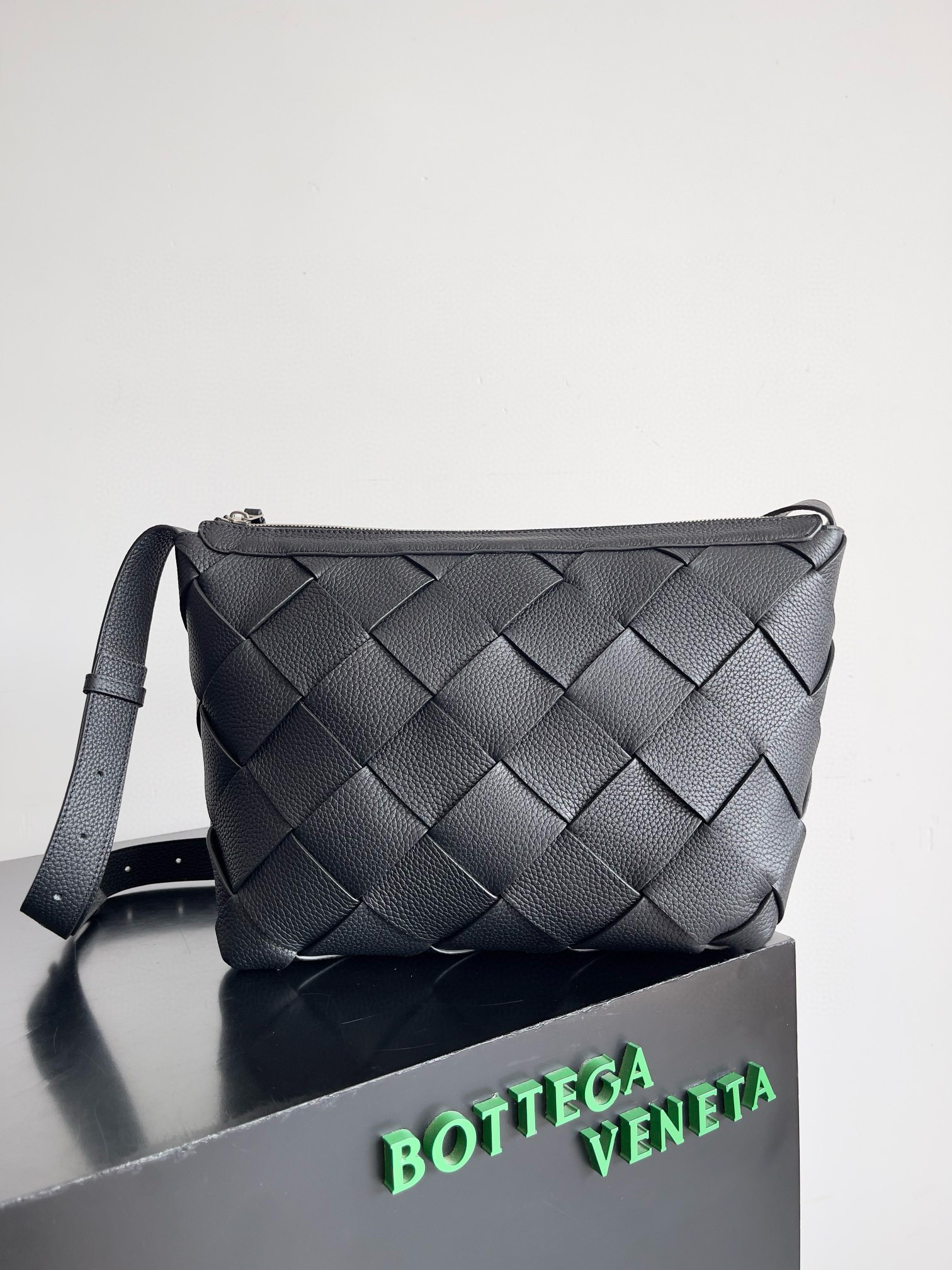 보테가베네타 7295125 남자가방