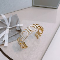 디올 팔찌