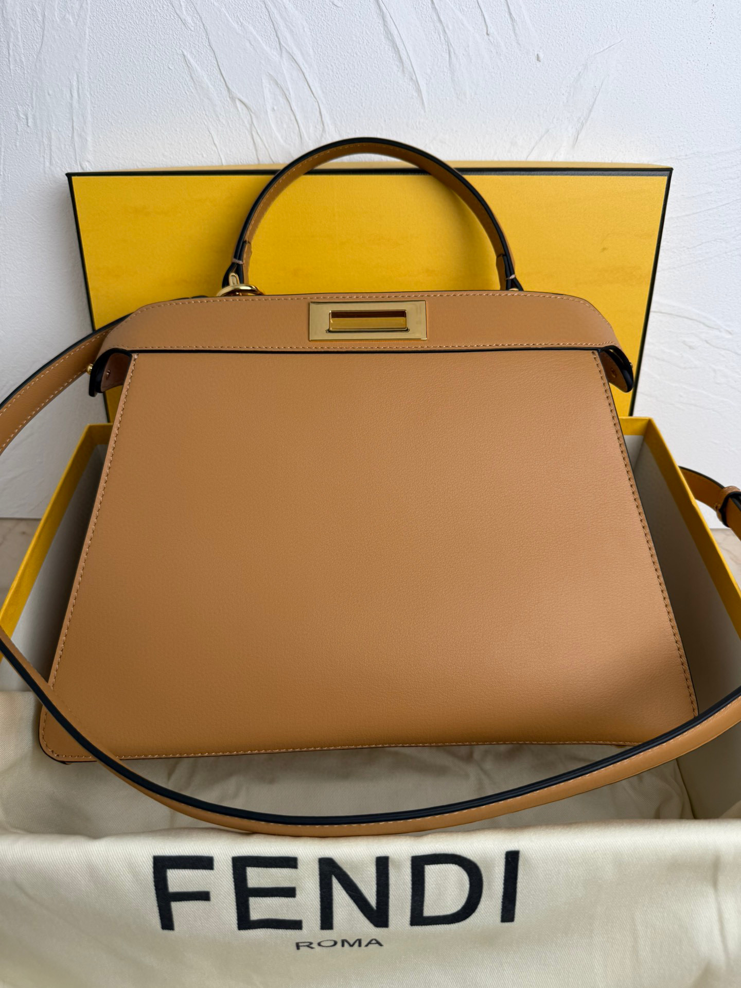 펜디 여자가방 8811