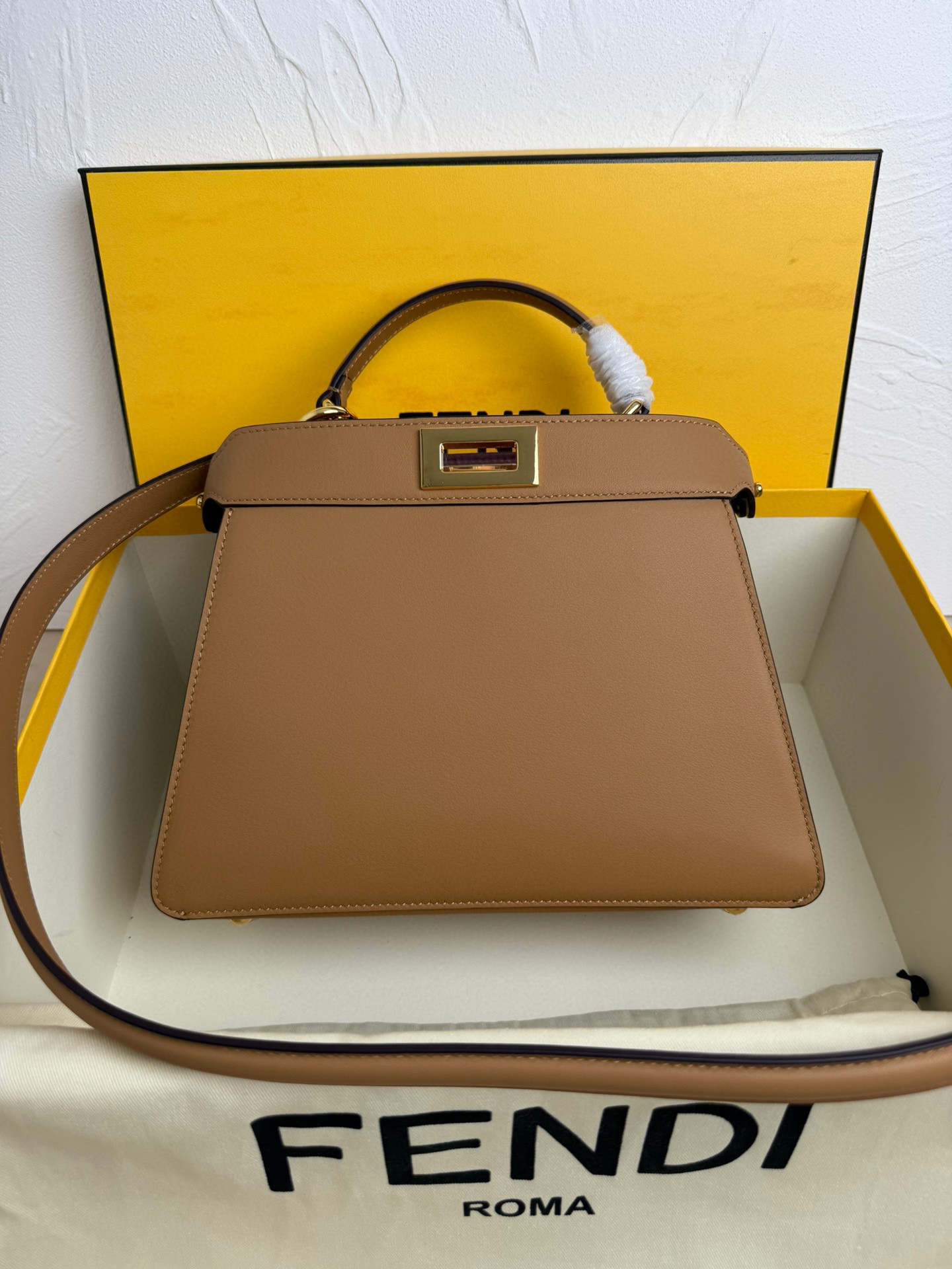 펜디 여자가방 8019