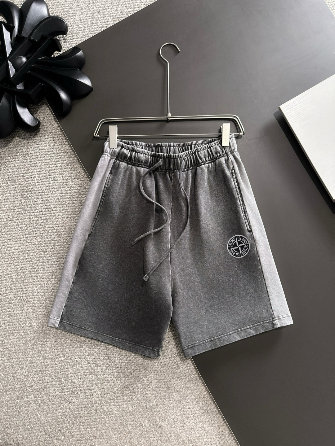 스톤아일랜드 반바지