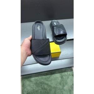 펜디 남자 슬리퍼