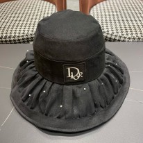 로로피아나 모자