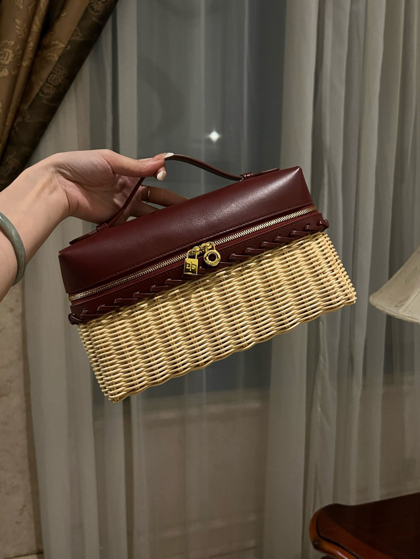 로로피아나 여자가방