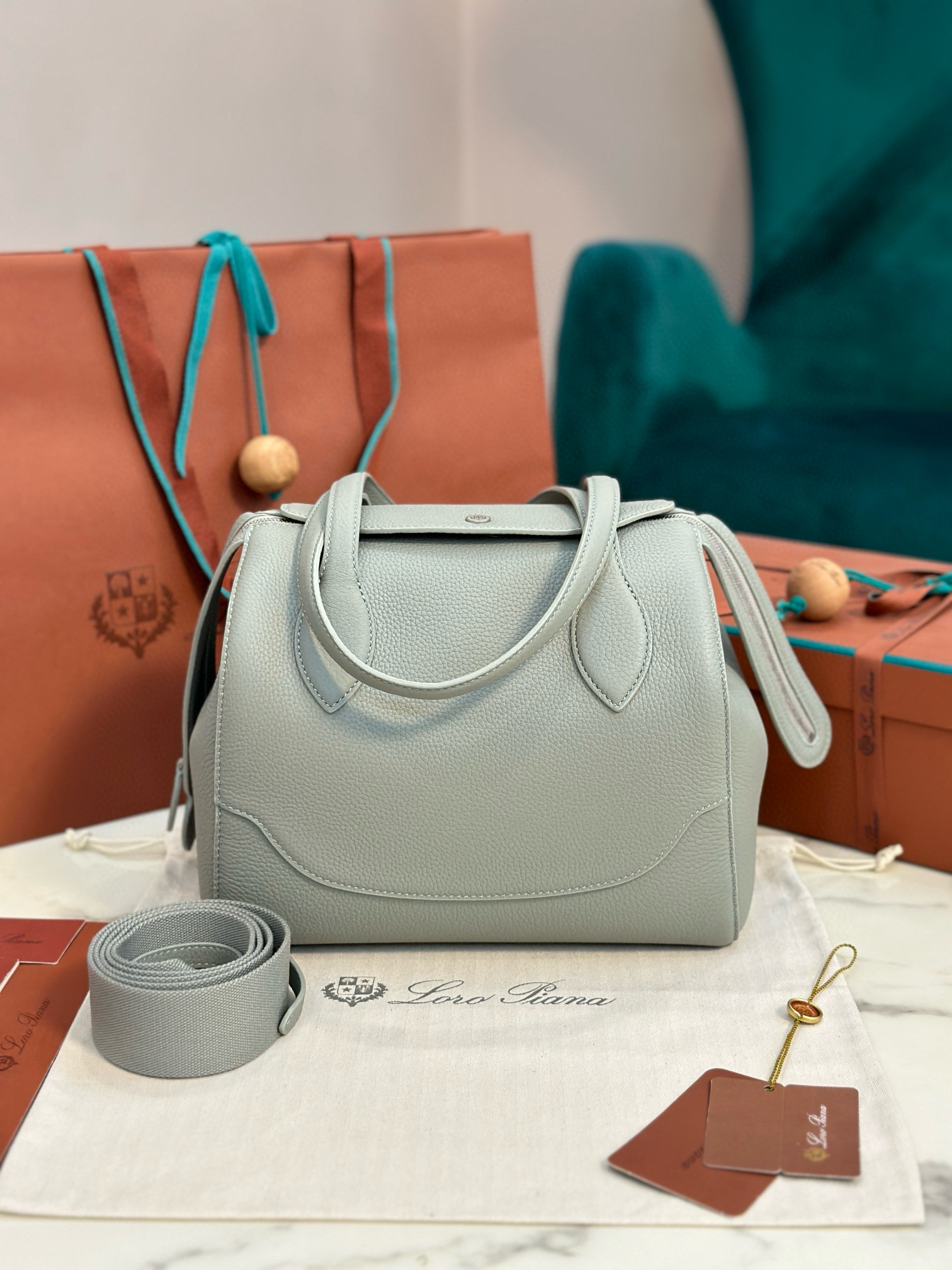 로로피아나 여자가방