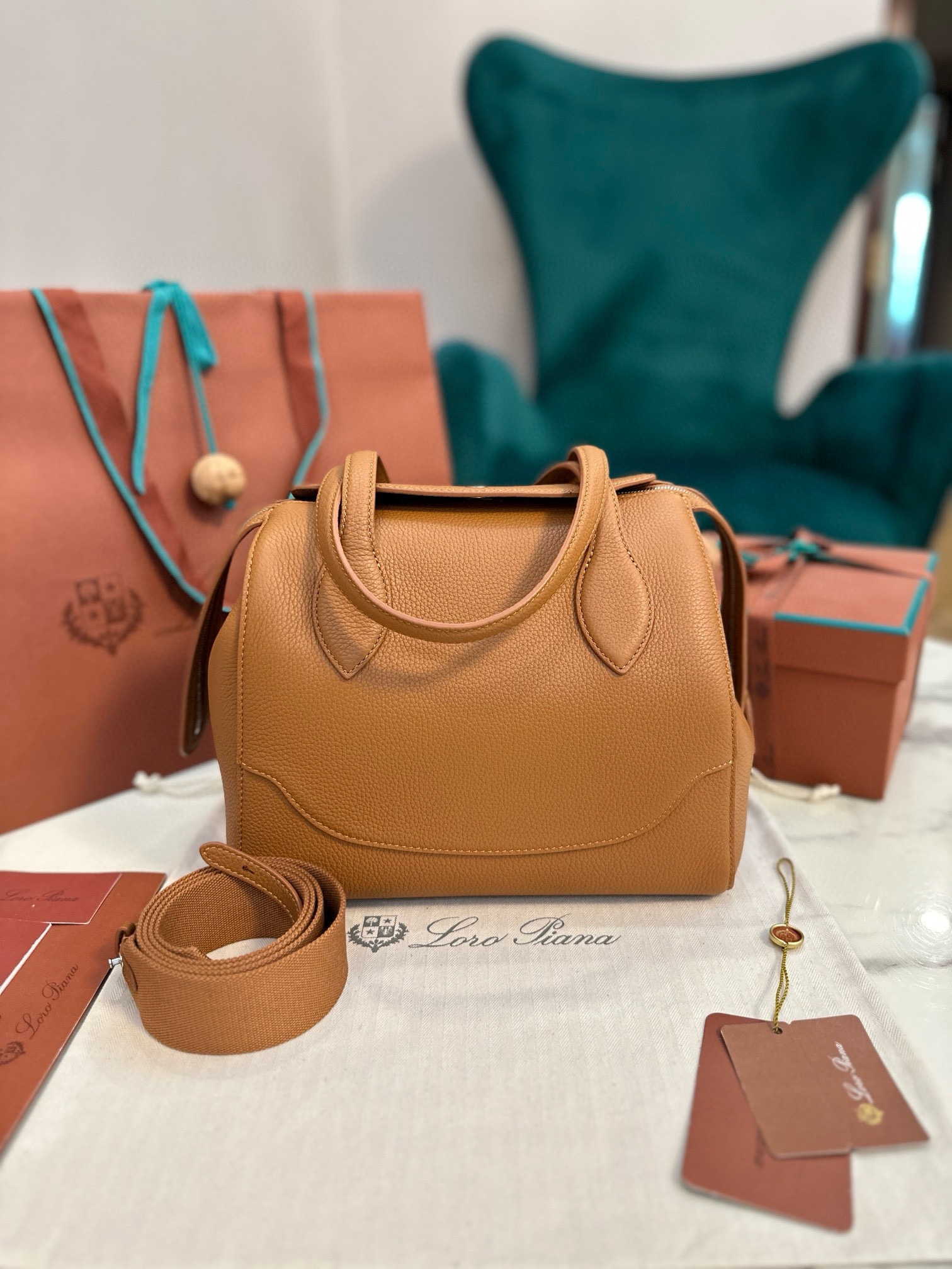 로로피아나 여자가방