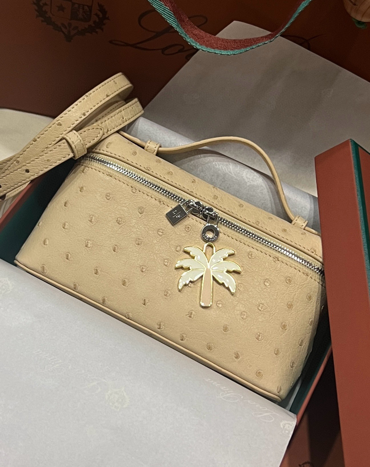 로로피아나 여자가방