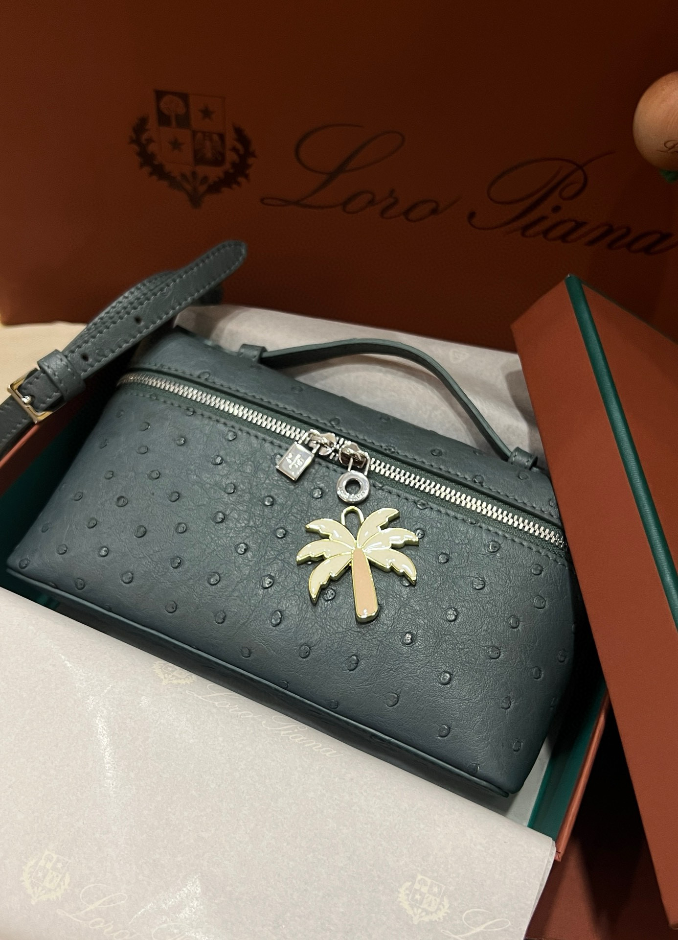 로로피아나 여자가방