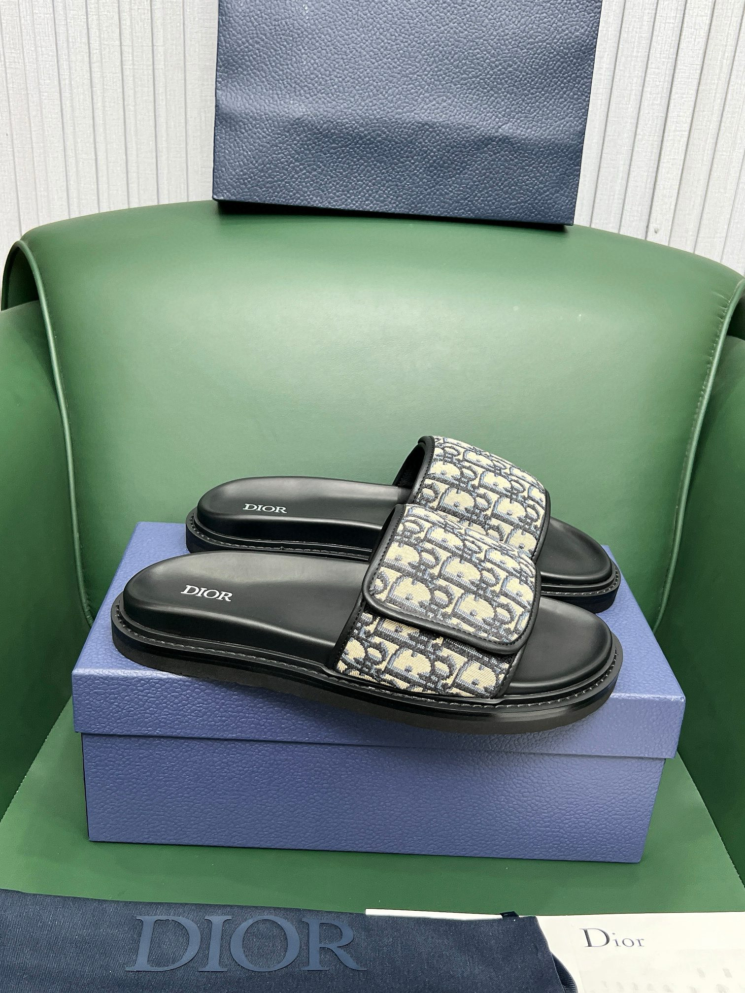 디올 남자 슬리퍼