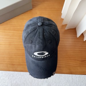 발렌시아가 모자