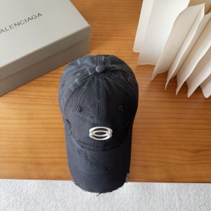 발렌시아가 모자