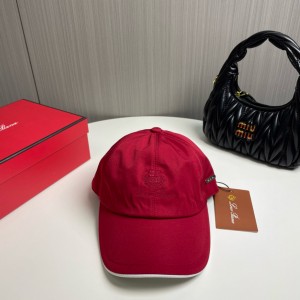 로로피아나 모자