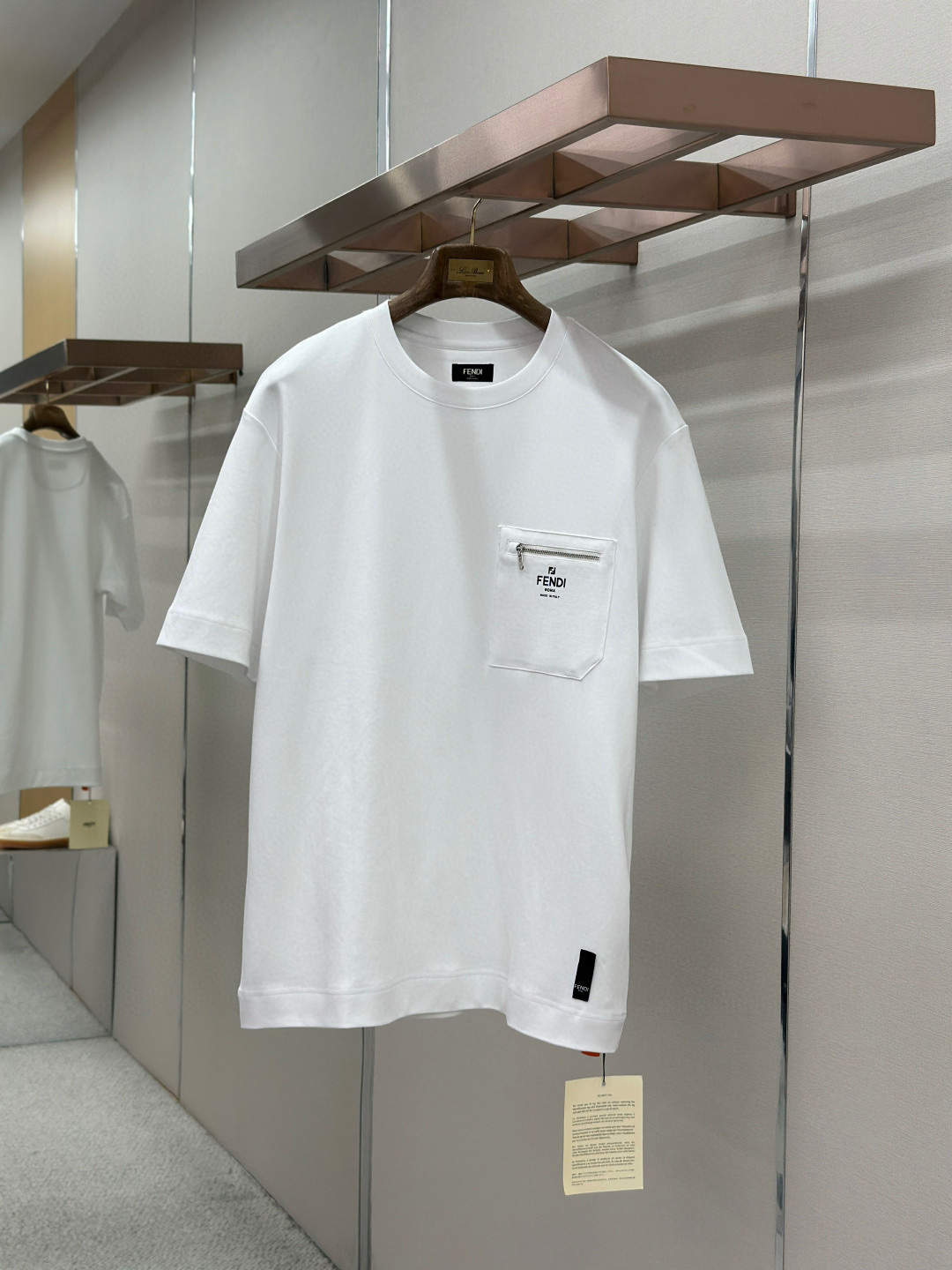 펜디 남자 반팔티