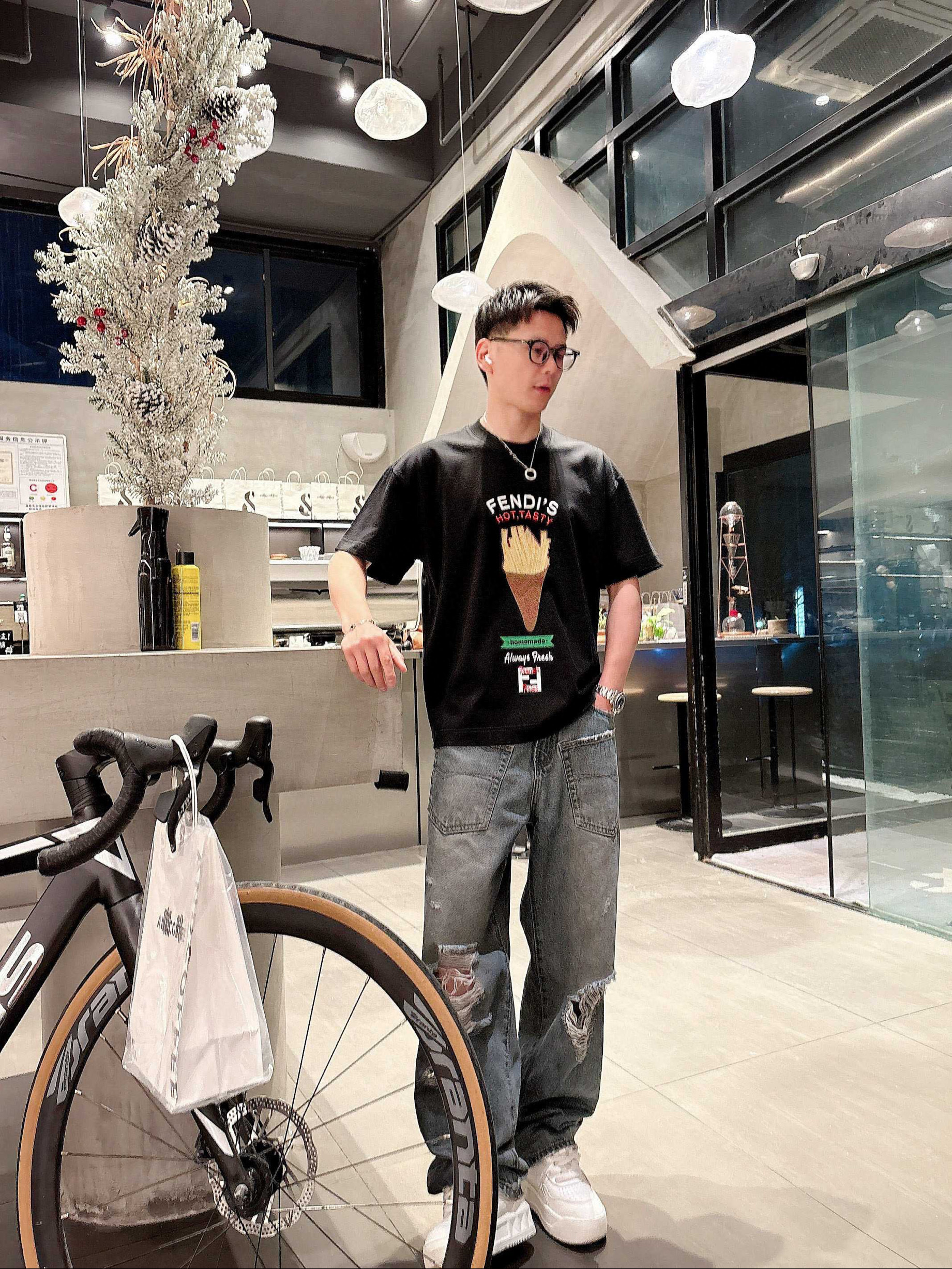 펜디 남자 반팔티