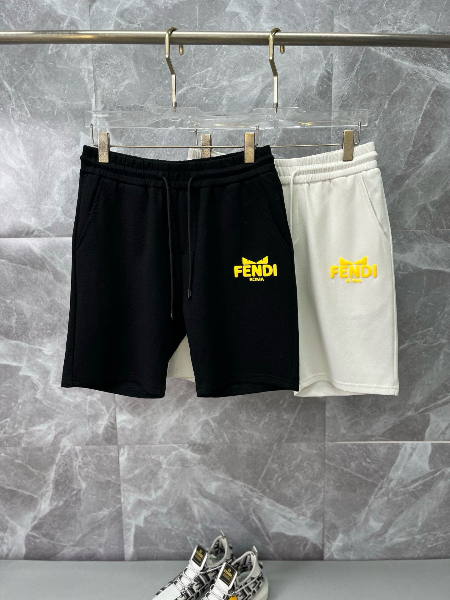 펜디 2컬러 남자 반바지