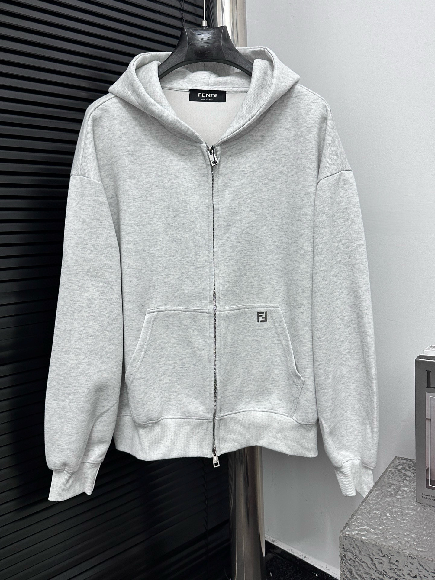 펜디 남자 가디건