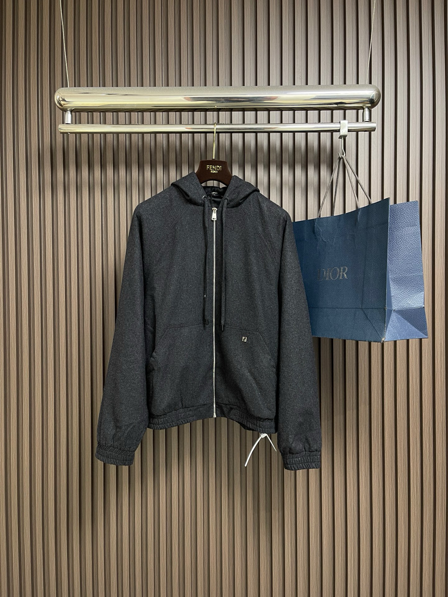 펜디 남자 가디건