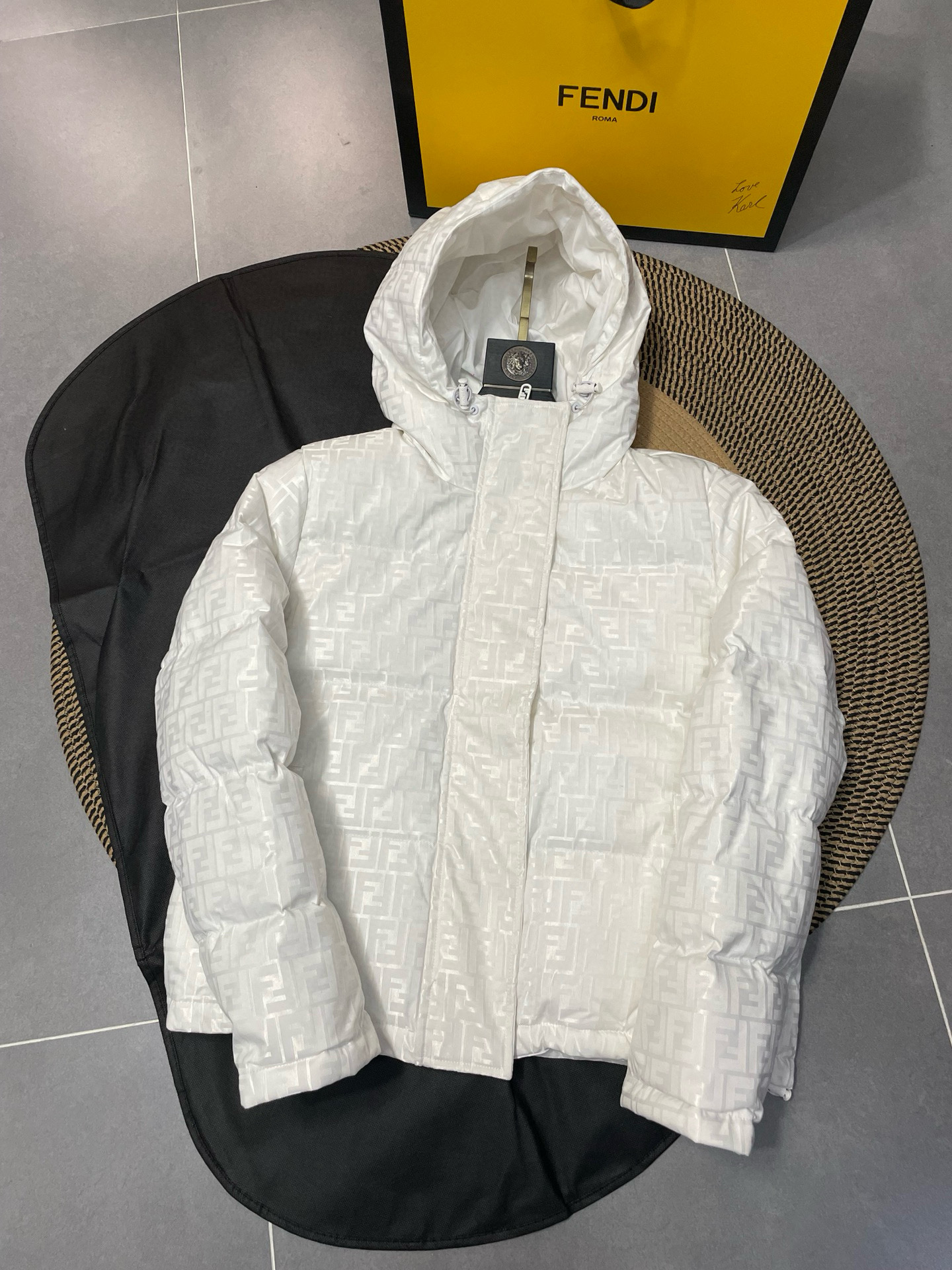 펜디 남자 패딩