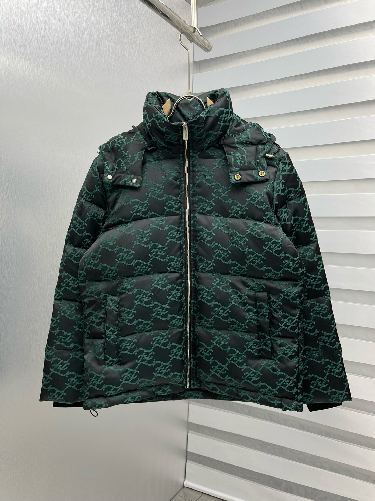 펜디 남자 패딩